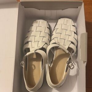 NWT everlane white leather fisherman sandels